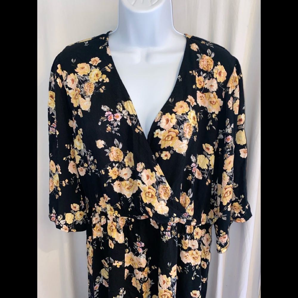 NWT $24.99 Xhilaration Floral Dress Size M - Picture 2 of 7